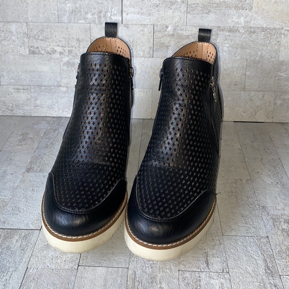 EUC Mi.Im The Lamber Perforated Wedge Sneakers - Picture 4 of 9